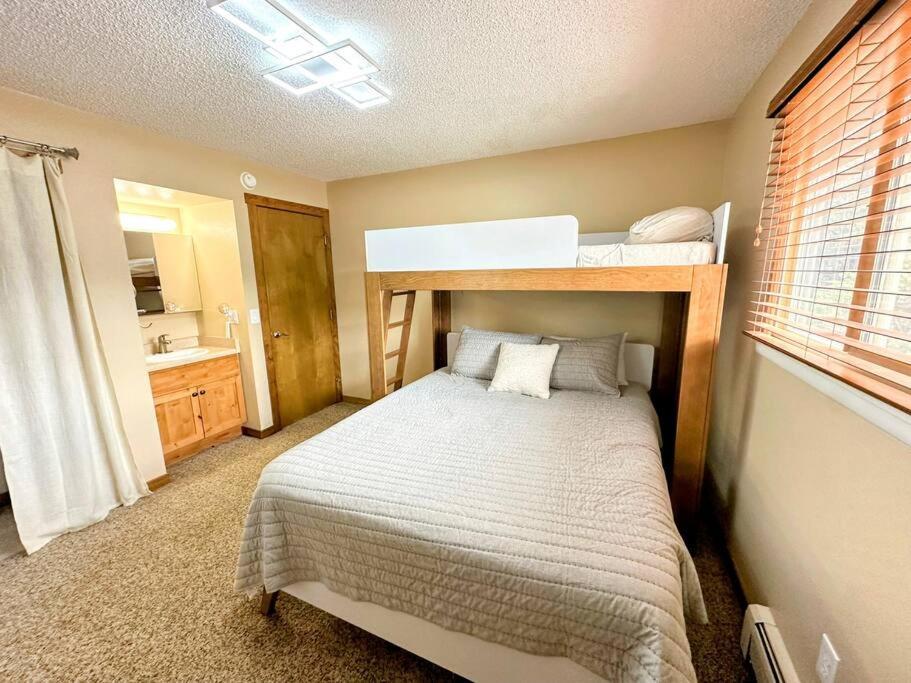 Winter Haus, Winter Park 2 Bedrooms Corner Unit W Outdoor Patio Walking Distance To The Center Of Town Exterior photo