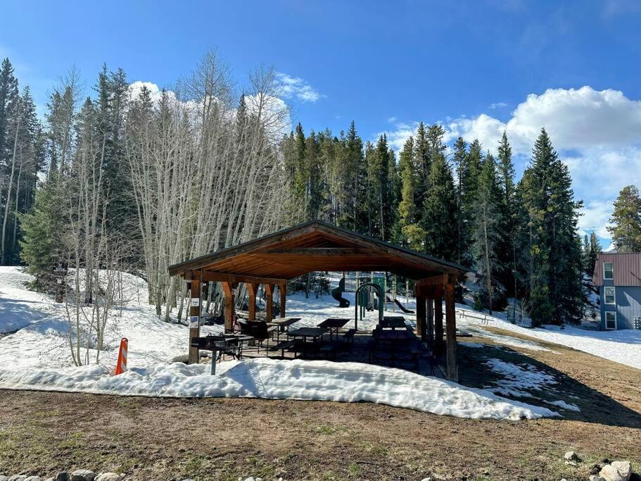 Winter Haus, Winter Park 2 Bedrooms Corner Unit W Outdoor Patio Walking Distance To The Center Of Town Exterior photo